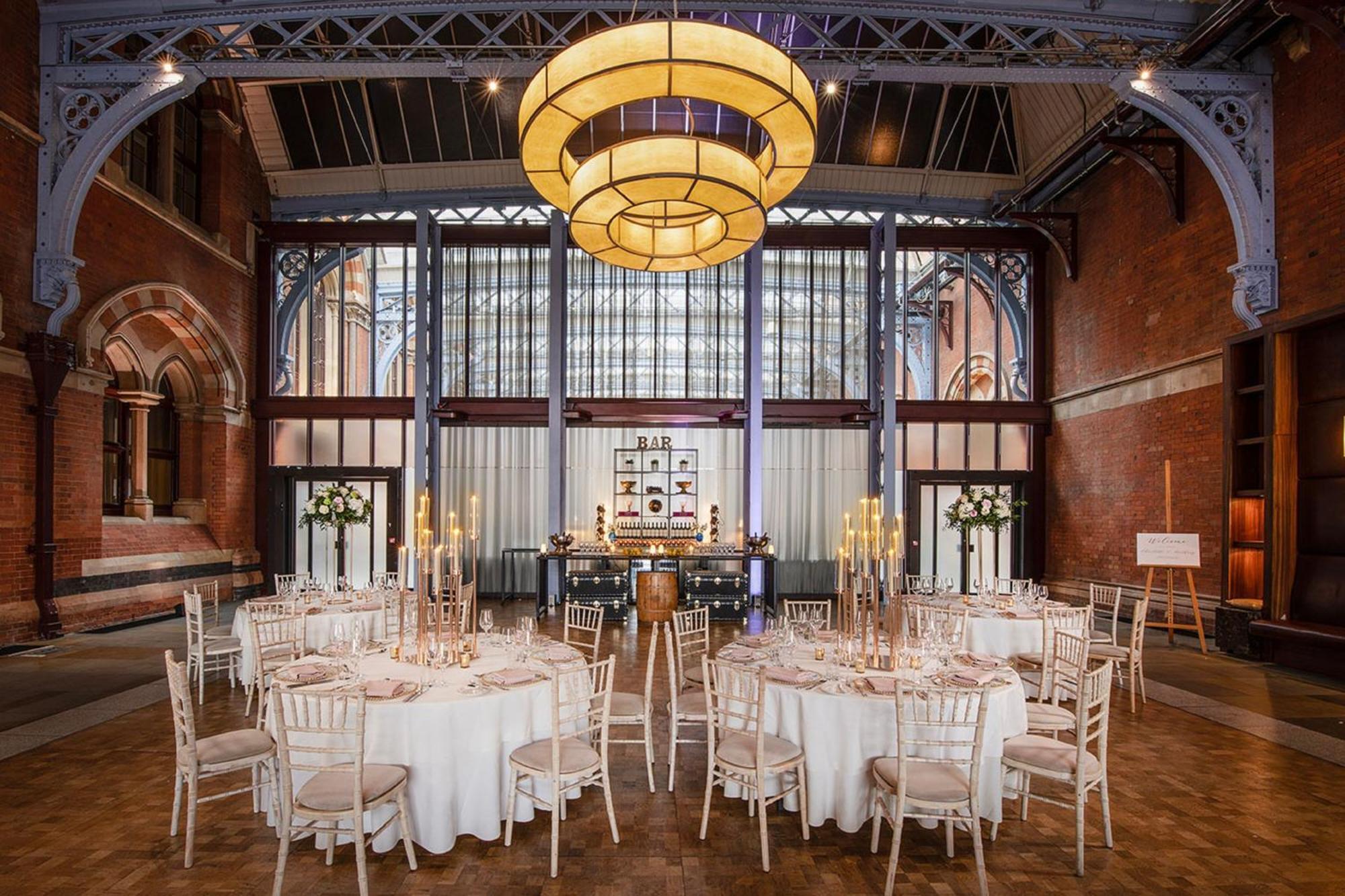伦敦圣潘克拉斯万丽酒店 外观 照片 The Great Hall at the Natural History Museum, London