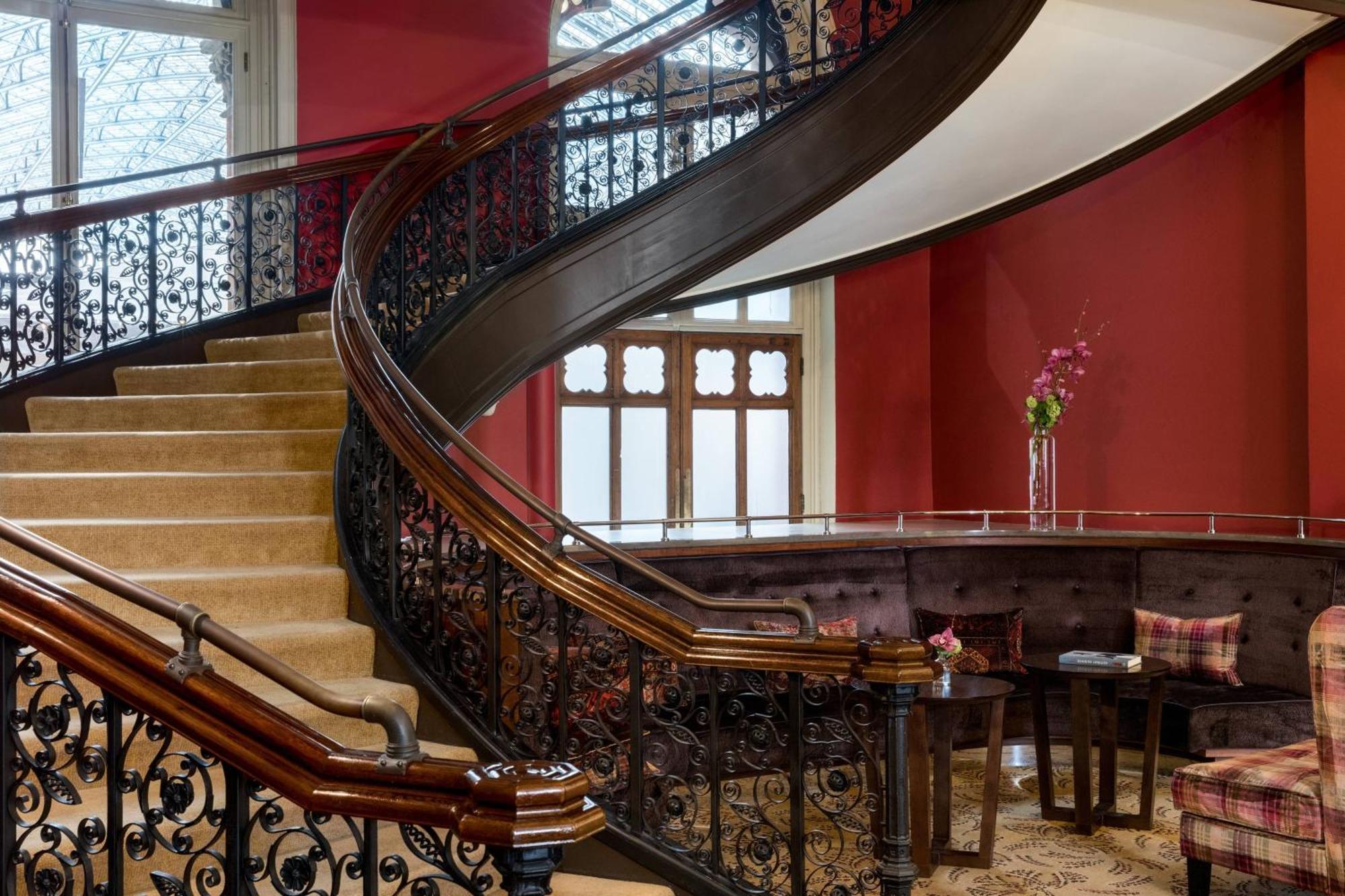 伦敦圣潘克拉斯万丽酒店 外观 照片 The staircase